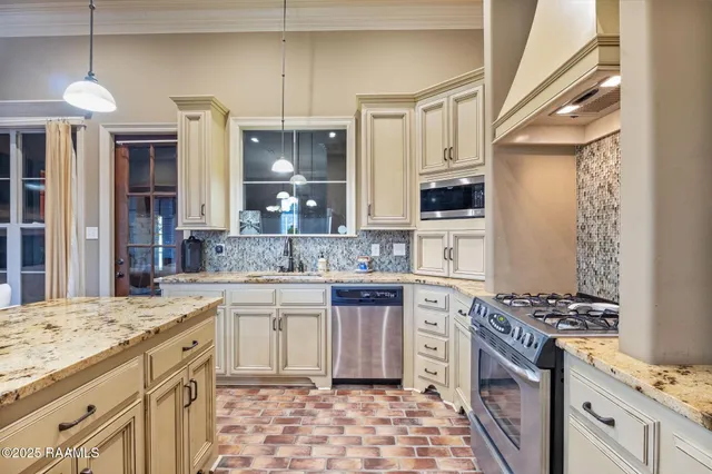 $349,900 | Undisclosed Address, Broussard, LA 70518