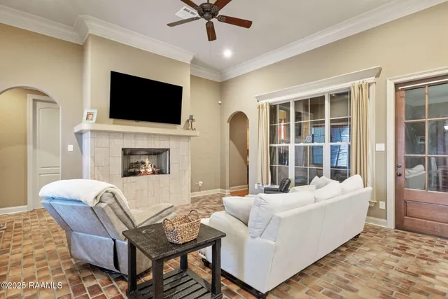 $349,900 | Undisclosed Address, Broussard, LA 70518