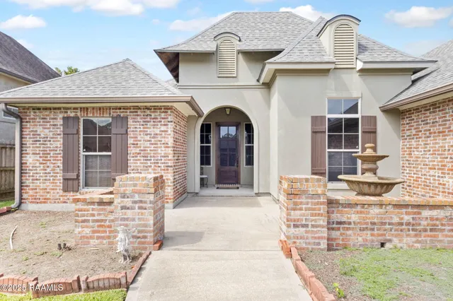 $349,900 | Undisclosed Address, Broussard, LA 70518