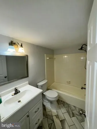 $1,895 | 1016 West Baltimore Pike, Unit D11, Media, PA 19063