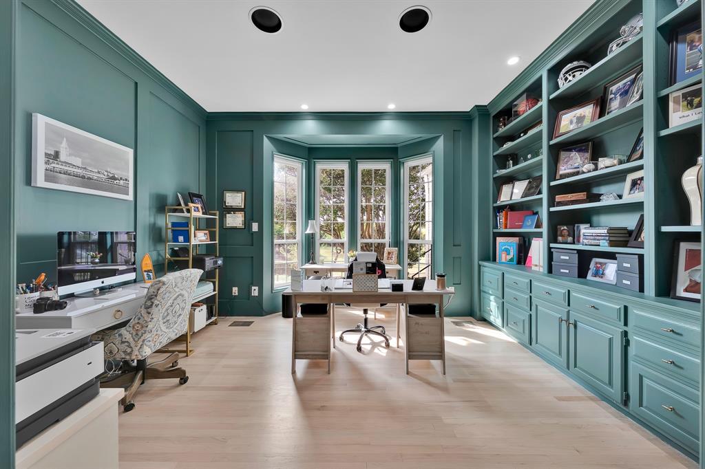 1431 Travis Circle North Irving, TX 75038 - Photo 28 of 40 a room with furniture and a large window