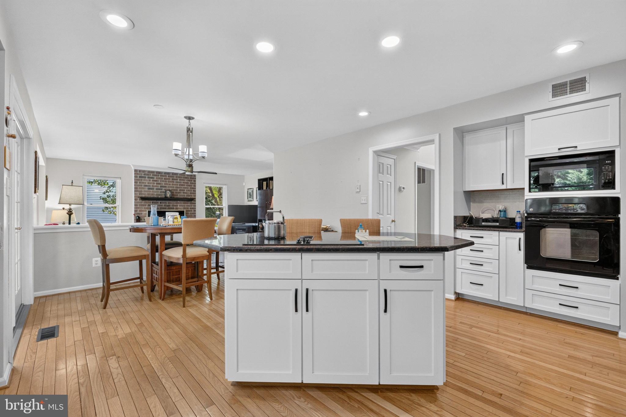 2329 Colts Brook Drive Reston, VA 20191 - Photo 7 of 36 Gallery Image 7