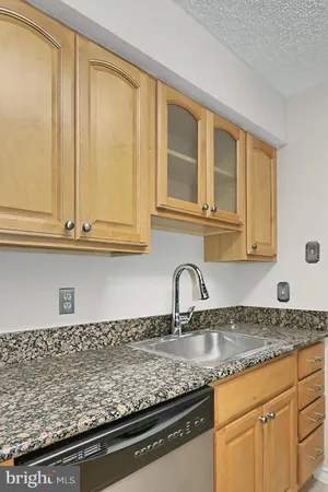 $2,100 | 1513 Lincoln Way, Unit 202, McLean, VA 22102