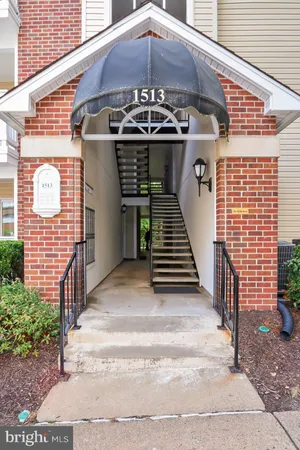 $2,100 | 1513 Lincoln Way, Unit 202, McLean, VA 22102