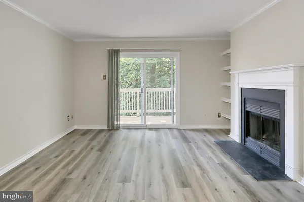 $2,100 | 1513 Lincoln Way, Unit 202, McLean, VA 22102