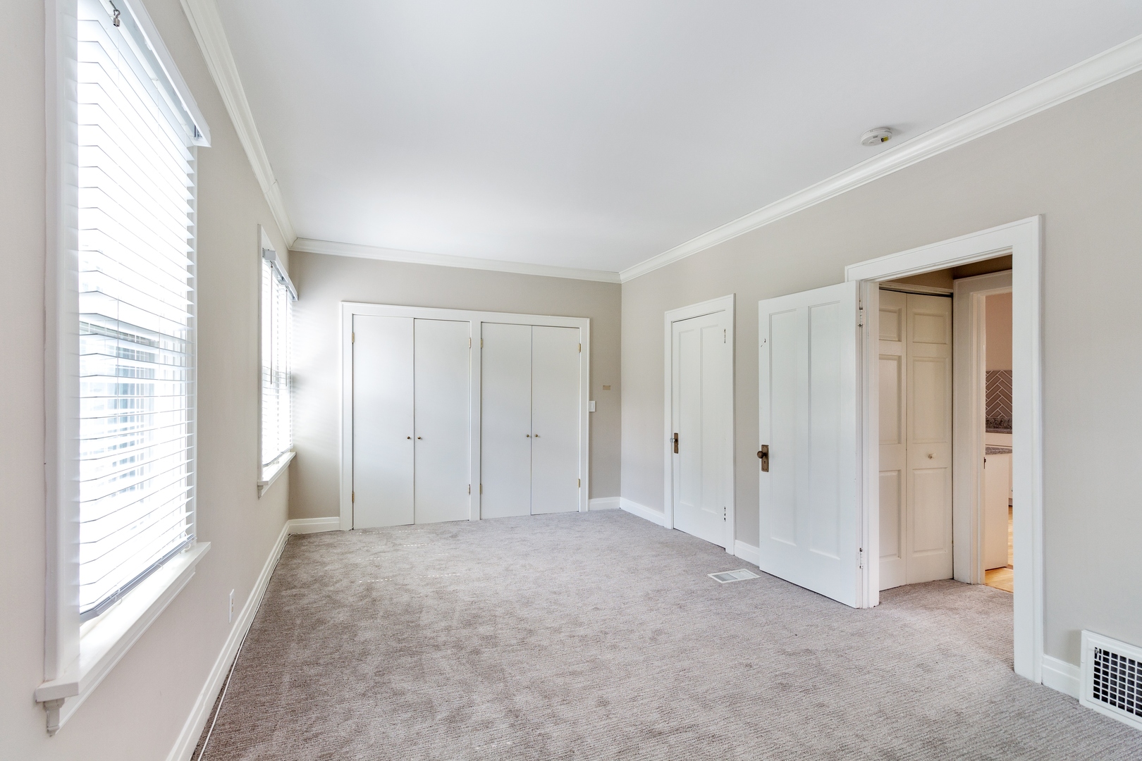 1257 North McKinley Road Lake Forest, IL 60045 - Photo 7 of 14