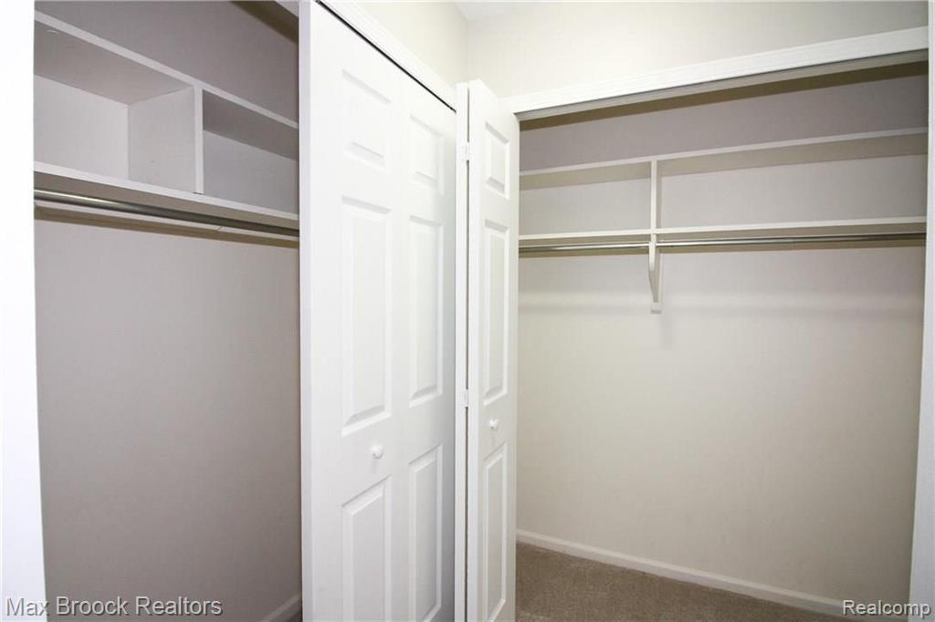 29676 Middlebelt Road Farmington Hills, MI 48334 - Photo 23 of 34