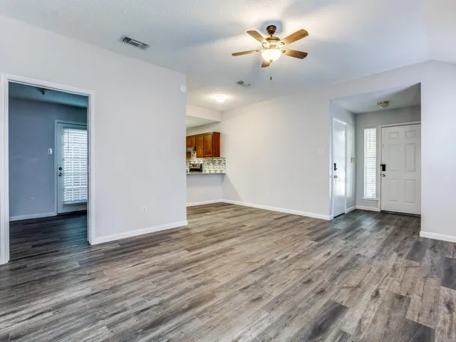 $1,995 | 571 Majestic Park Lane, Cedar Hill, TX 75104