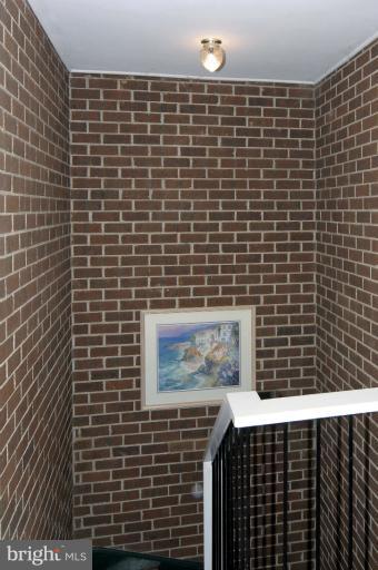 7946 Inverness Ridge Road Potomac, MD 20854 - Photo 4 of 25