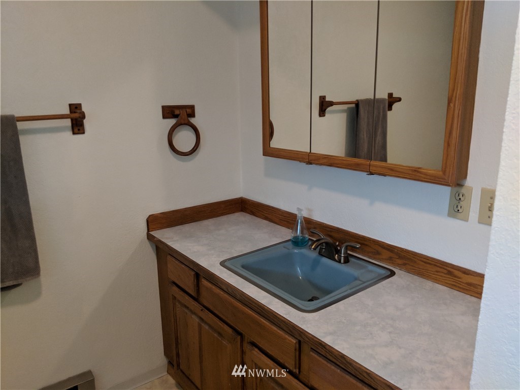 2571 Anderson Hill Road Southwest Port Orchard, WA 98367 - Photo 15 of 17 Gallery Image 15