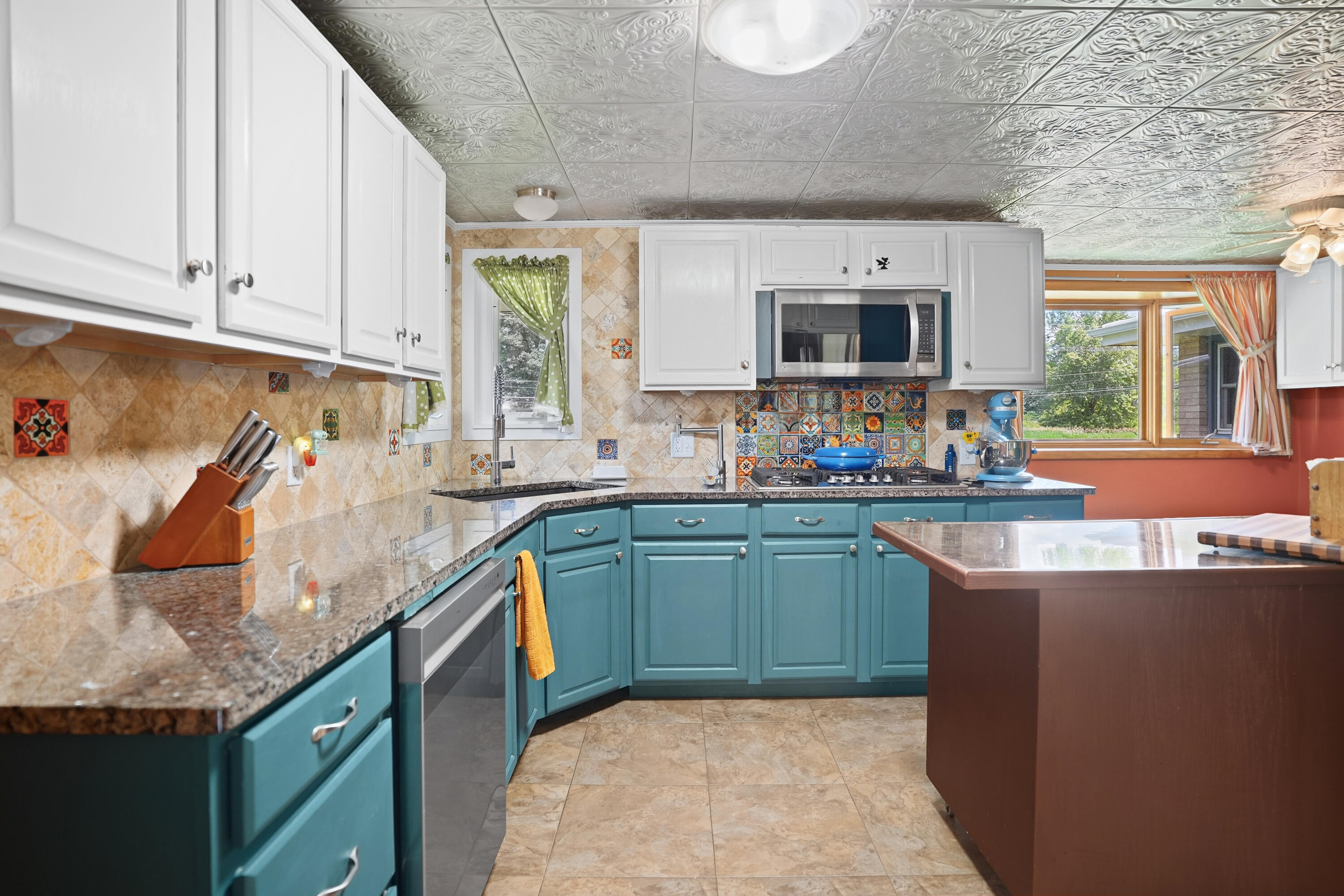 11337 Wilmot Road Pleasant Prairie, WI 53158 - Photo 11 of 47 DSC09270