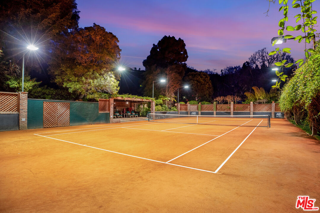 2383 Mandeville Canyon Road Los Angeles, CA 90049 - Photo 40 of 51 a view of a basket ball ground