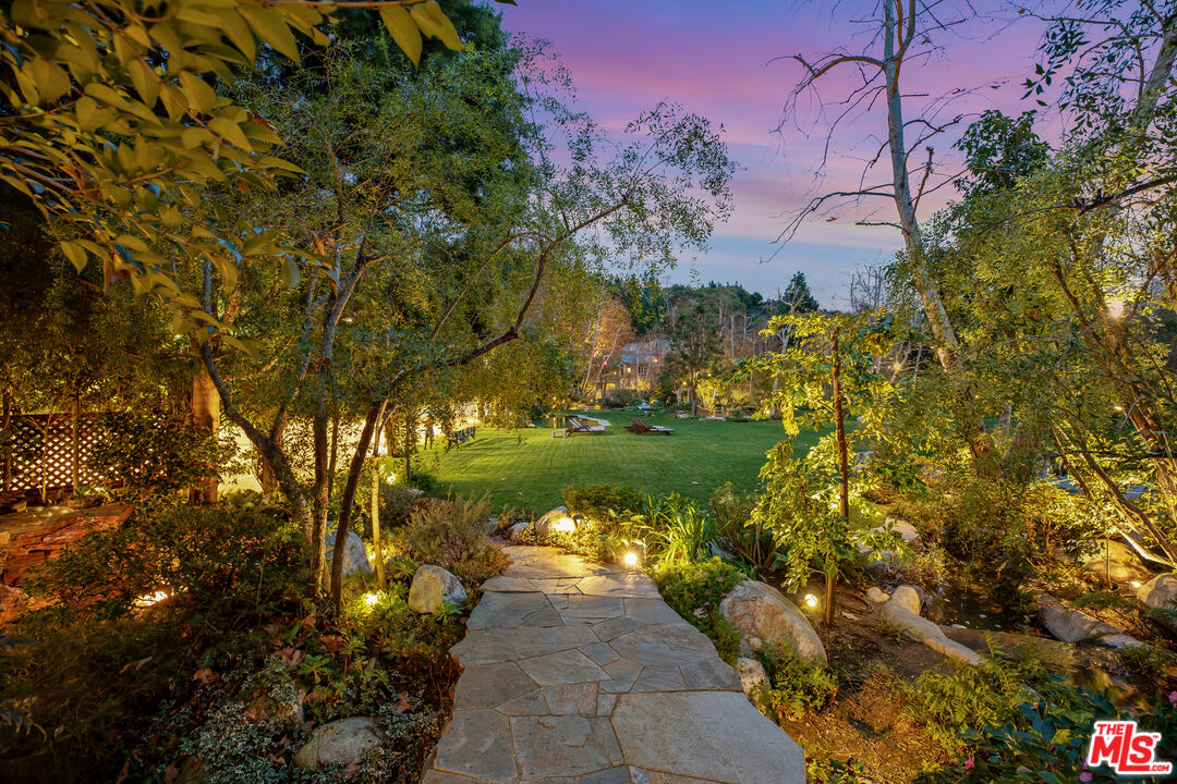 2383 Mandeville Canyon Road Los Angeles, CA 90049 - Photo 43 of 51 a view of lake