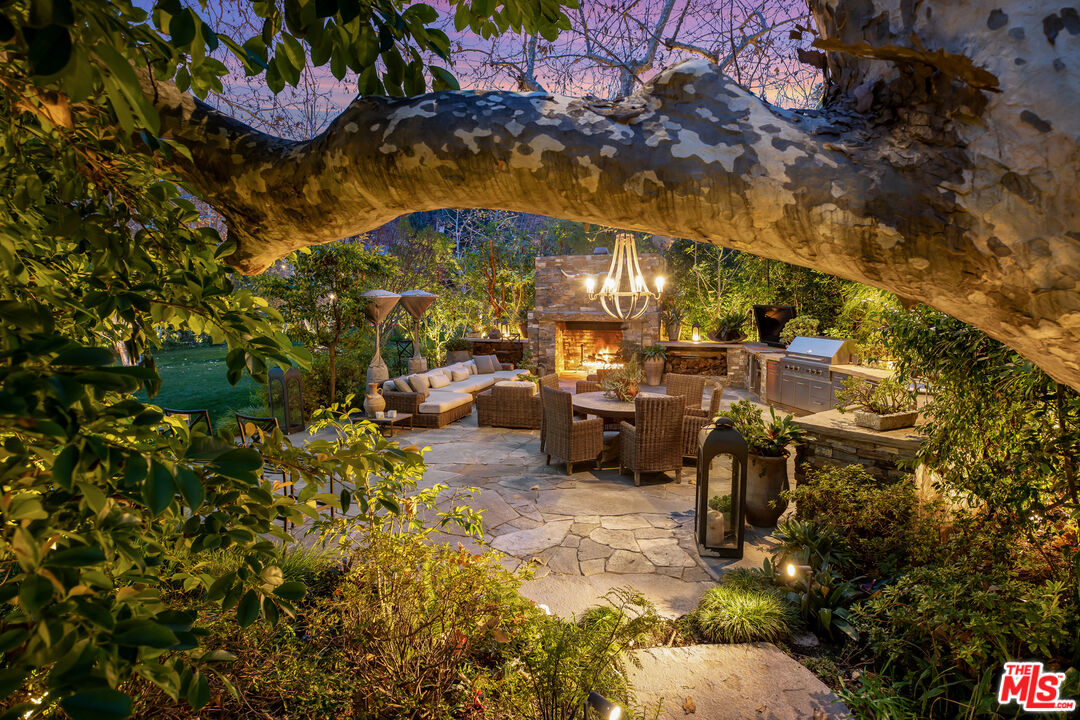 2383 Mandeville Canyon Road Los Angeles, CA 90049 - Photo 45 of 51 a view of outdoor seating space