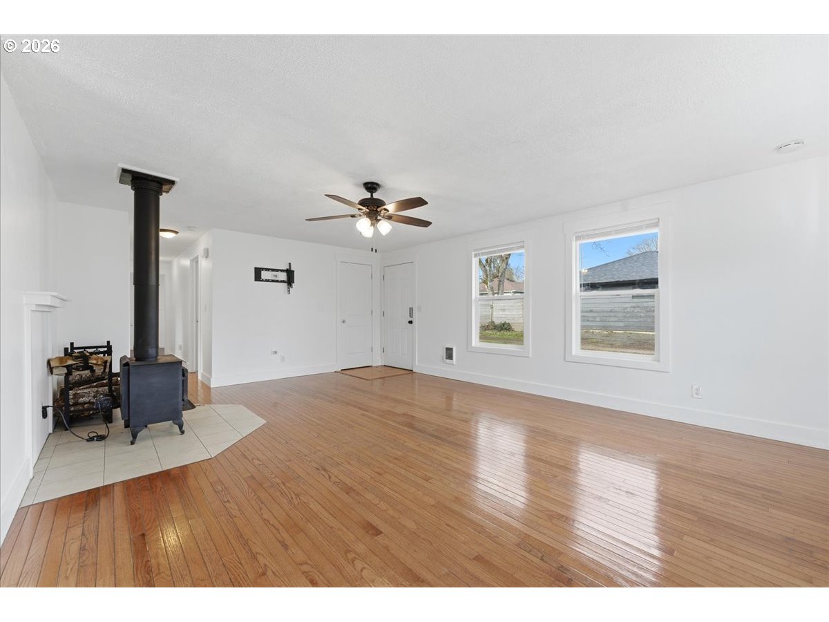 369 South 16th Avenue Cornelius, OR 97113 - Photo 16 of 29 a view of an empty room and window