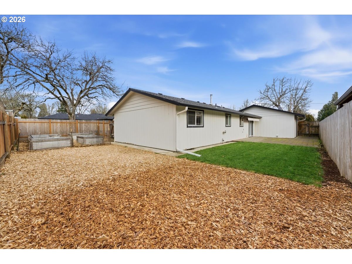 369 South 16th Avenue Cornelius, OR 97113 - Photo 7 of 29