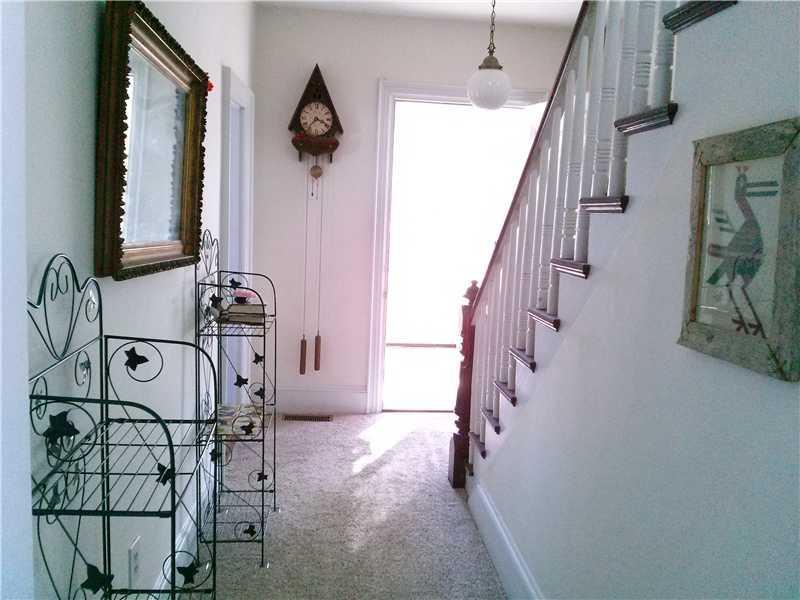 69 Bayview Road Penobscot, ME 04476 - Photo 10 of 26 Entry. Front Hall