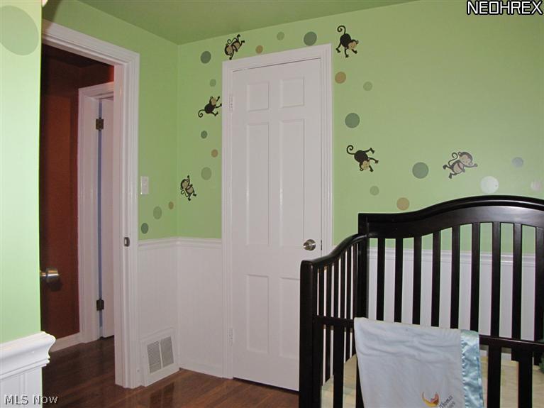 1114 Winston Road Cleveland, OH 44121 - Photo 16 of 24