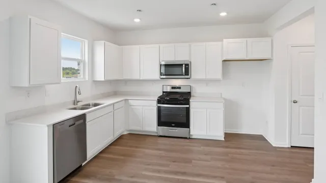 $369,990 | 117 Cornerstone Crossing, Hampshire, IL 60140