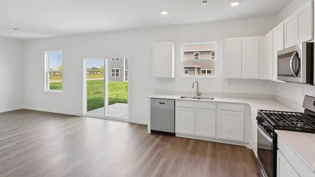 $369,990 | 117 Cornerstone Crossing, Hampshire, IL 60140