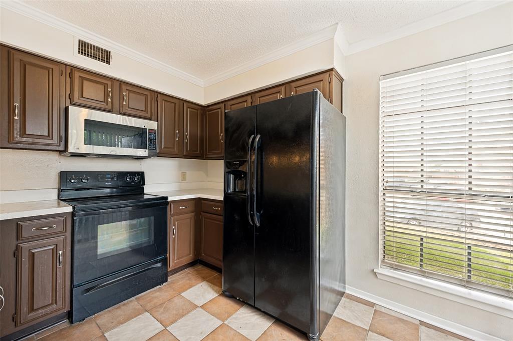 4264 Madera Road, Unit 2 Irving, TX 75038 - Photo 12 of 25