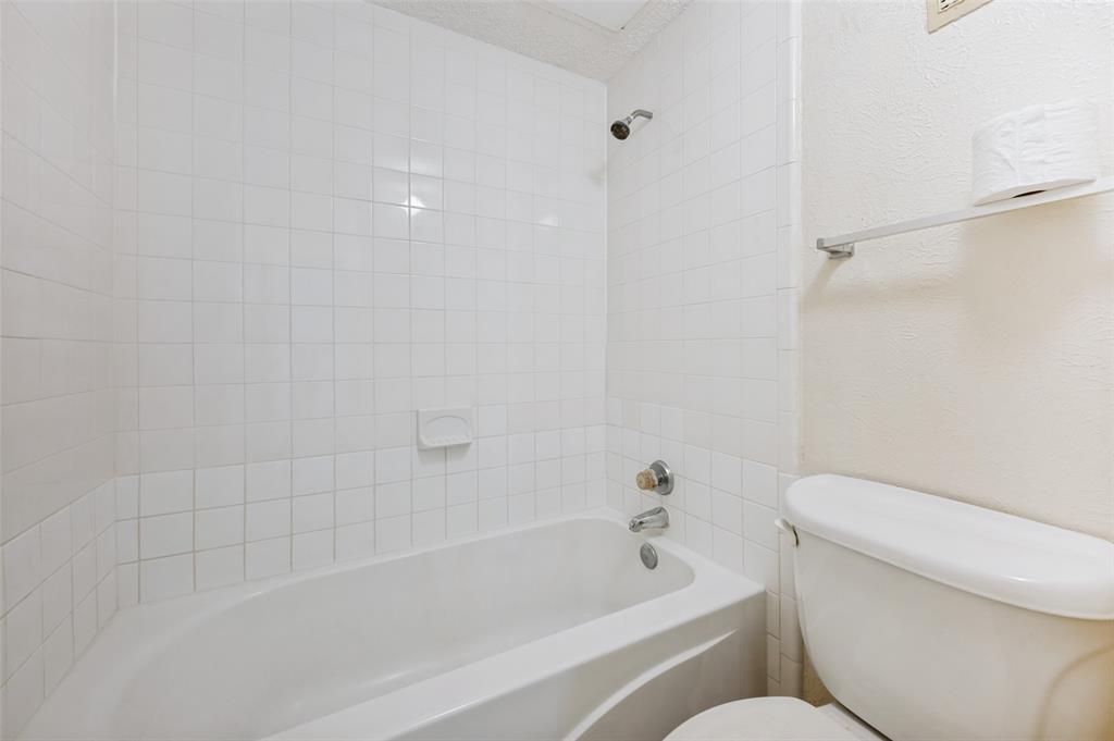 4264 Madera Road, Unit 2 Irving, TX 75038 - Photo 19 of 25