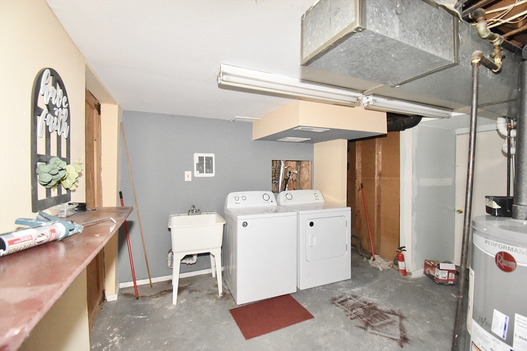 143 Stuart Street Springfield, MA 01119 - Photo 22 of 28 Gallery Image 22