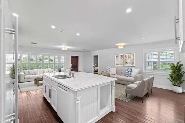 $855,000 | 330 Center Street, Jupiter, FL 33458