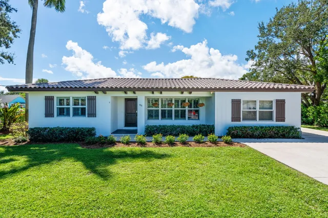 $855,000 | 330 Center Street, Jupiter, FL 33458
