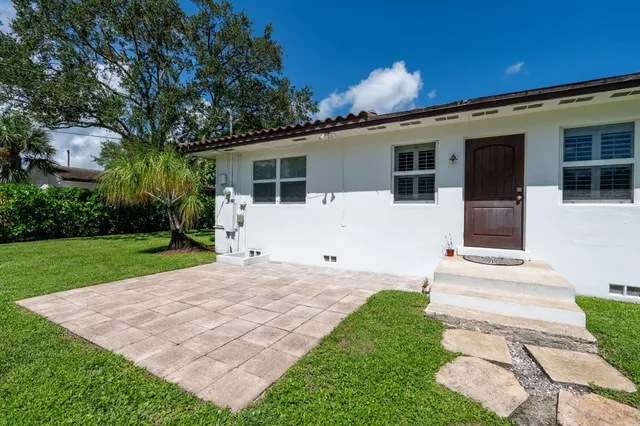 $855,000 | 330 Center Street, Jupiter, FL 33458