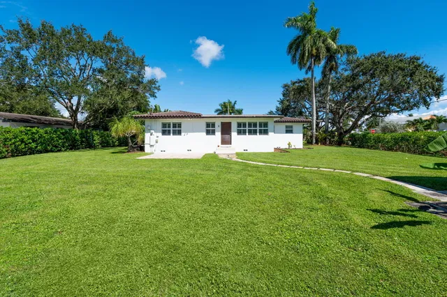 $855,000 | 330 Center Street, Jupiter, FL 33458