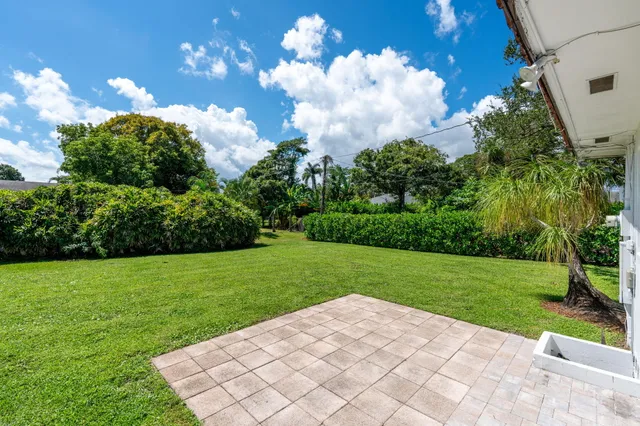 $855,000 | 330 Center Street, Jupiter, FL 33458