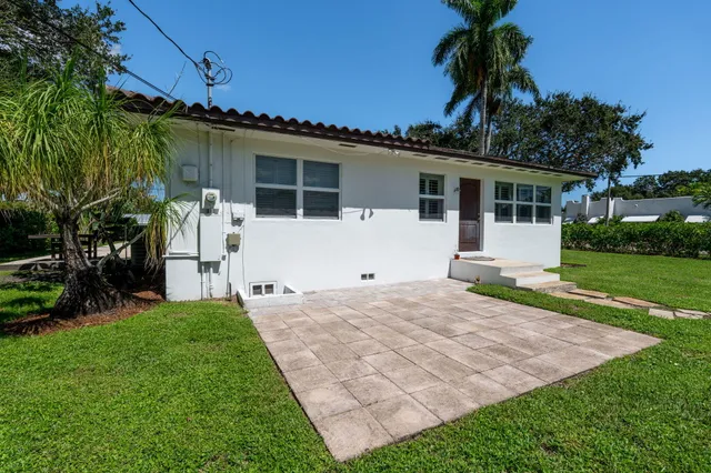 $855,000 | 330 Center Street, Jupiter, FL 33458