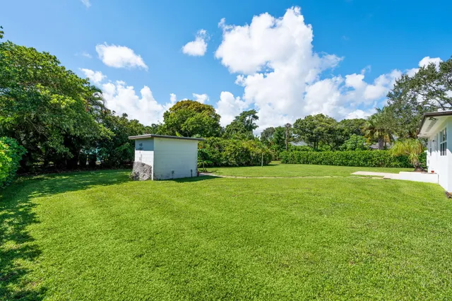 $855,000 | 330 Center Street, Jupiter, FL 33458