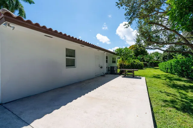 $855,000 | 330 Center Street, Jupiter, FL 33458
