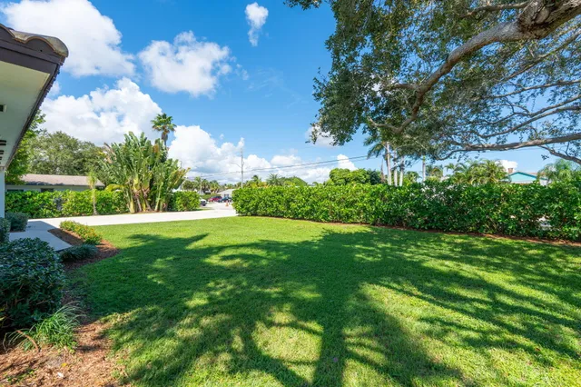 $855,000 | 330 Center Street, Jupiter, FL 33458