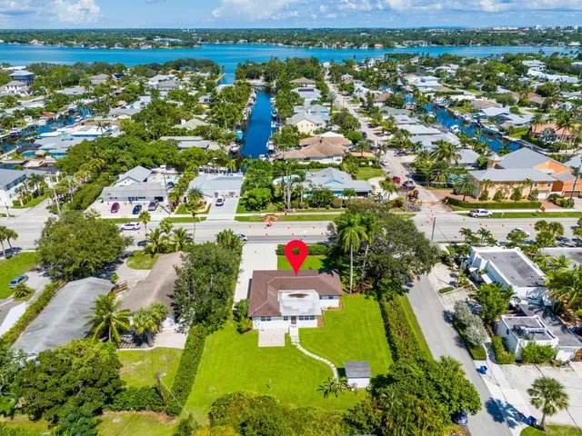 $855,000 | 330 Center Street, Jupiter, FL 33458