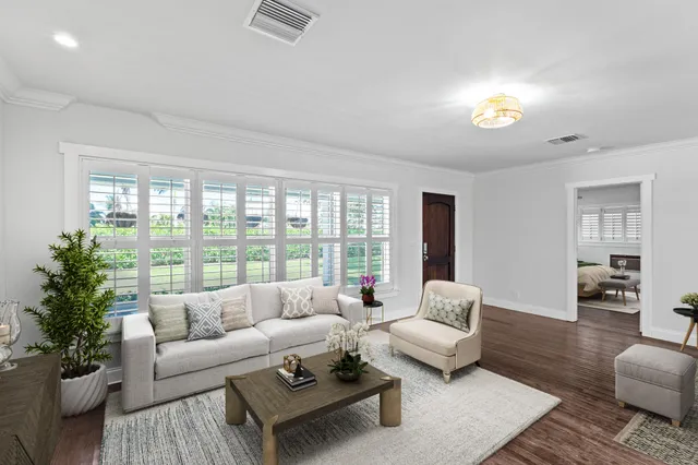 $855,000 | 330 Center Street, Jupiter, FL 33458