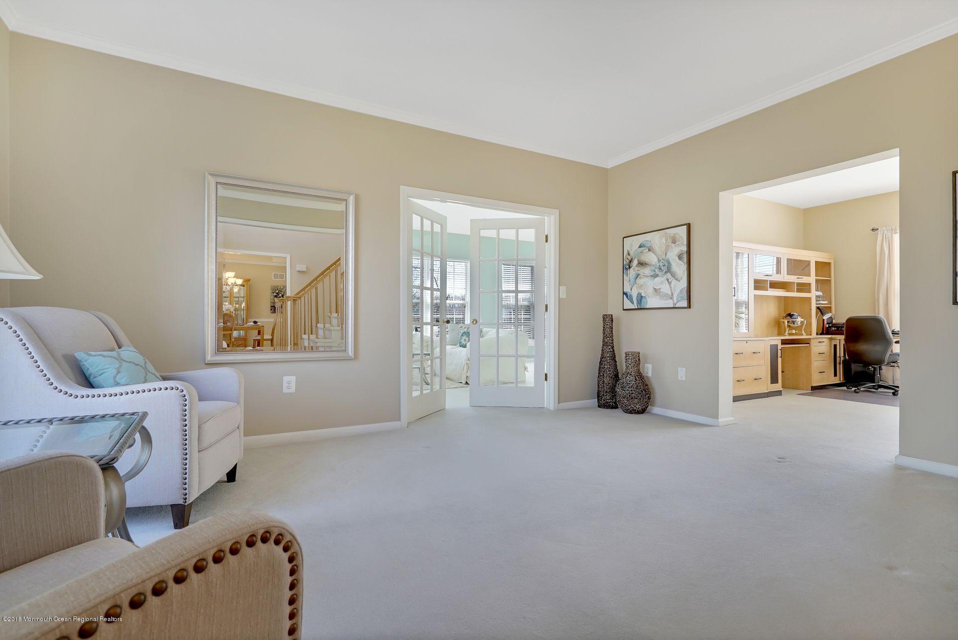 263 Pin Oak Road Freehold, NJ 07728 - Photo 32 of 60 21