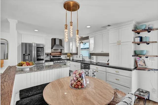 $3,200 | 1815 New Britain Avenue, Farmington, CT 06032