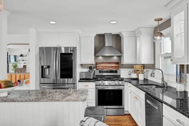 $3,200 | 1815 New Britain Avenue, Farmington, CT 06032