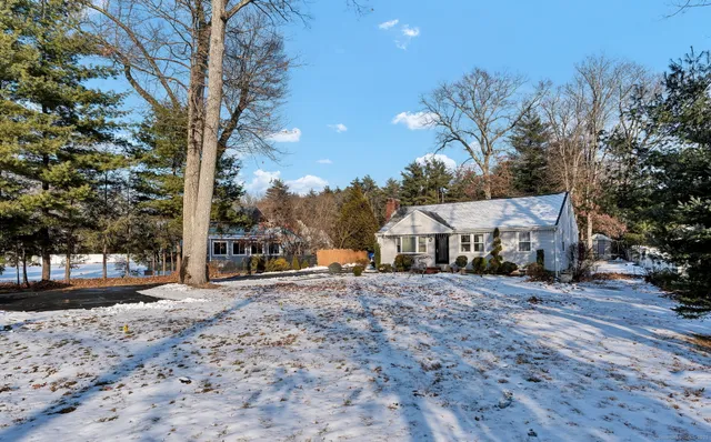 $3,200 | 1815 New Britain Avenue, Farmington, CT 06032