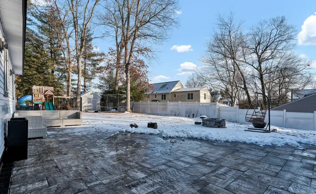 $3,200 | 1815 New Britain Avenue, Farmington, CT 06032