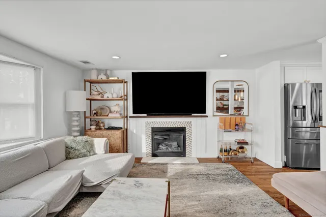 $3,200 | 1815 New Britain Avenue, Farmington, CT 06032