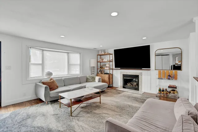 $3,200 | 1815 New Britain Avenue, Farmington, CT 06032