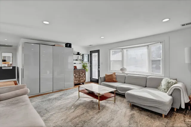 $3,200 | 1815 New Britain Avenue, Farmington, CT 06032