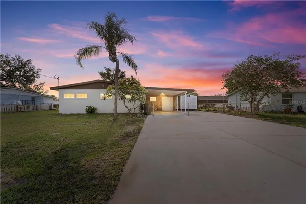 $330,000 | 6221 Florida Circle East, Apollo Beach, FL 33572