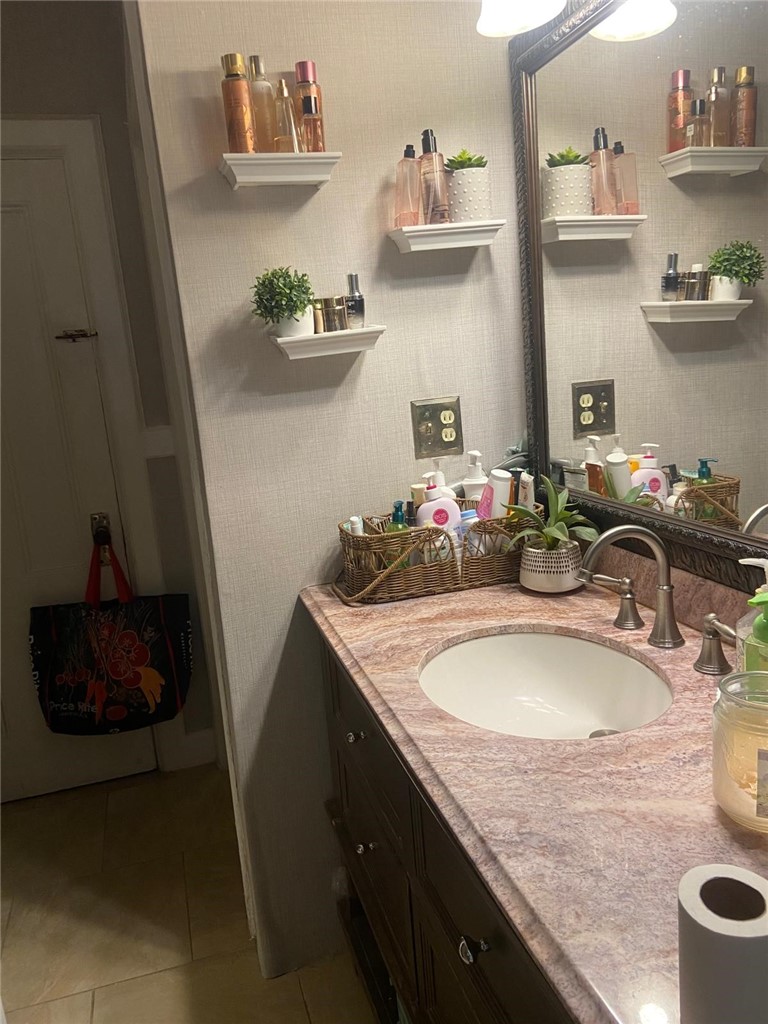 20 Violet Street Providence, RI 02908 - Photo 17 of 18