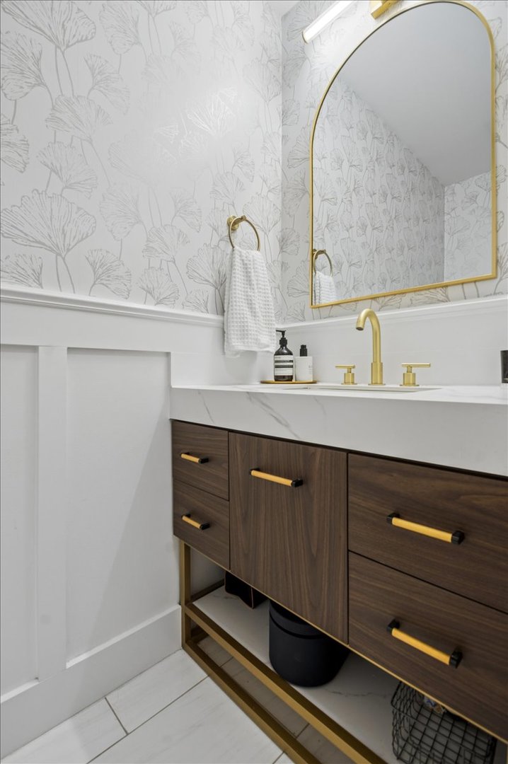 667 West Division Street, Unit 3C Chicago, IL 60610 - Photo 20 of 23