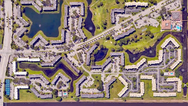 $88,000 | 9041 Sunrise Lakes Boulevard, Unit 106, Sunrise, FL 33322